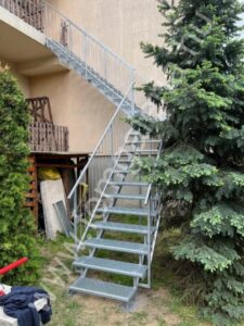 Ezüst külső lépcső