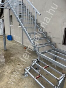 Tetőtér lépcső