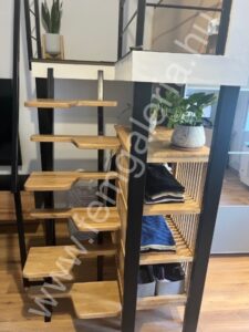 Váltó lépcső alacsony galériához