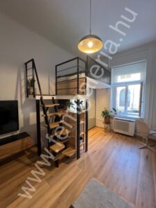 Fekvő galéria pihenővel