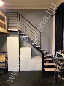 Gyerek szoba lépcső